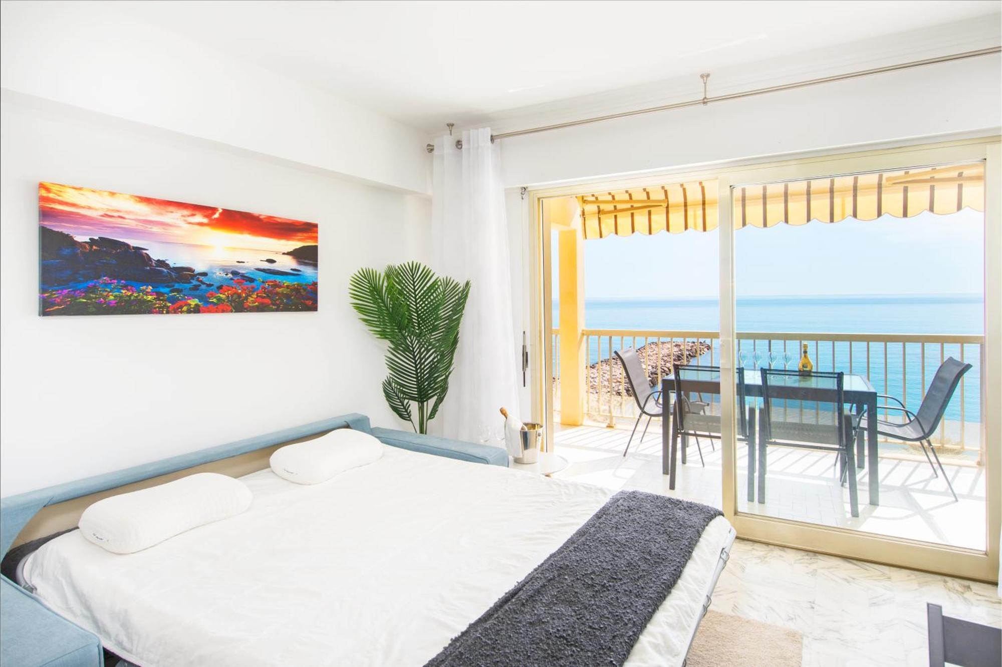 Roquebrune Plage - Terrace Splendid Sea View - BW Bagian luar foto